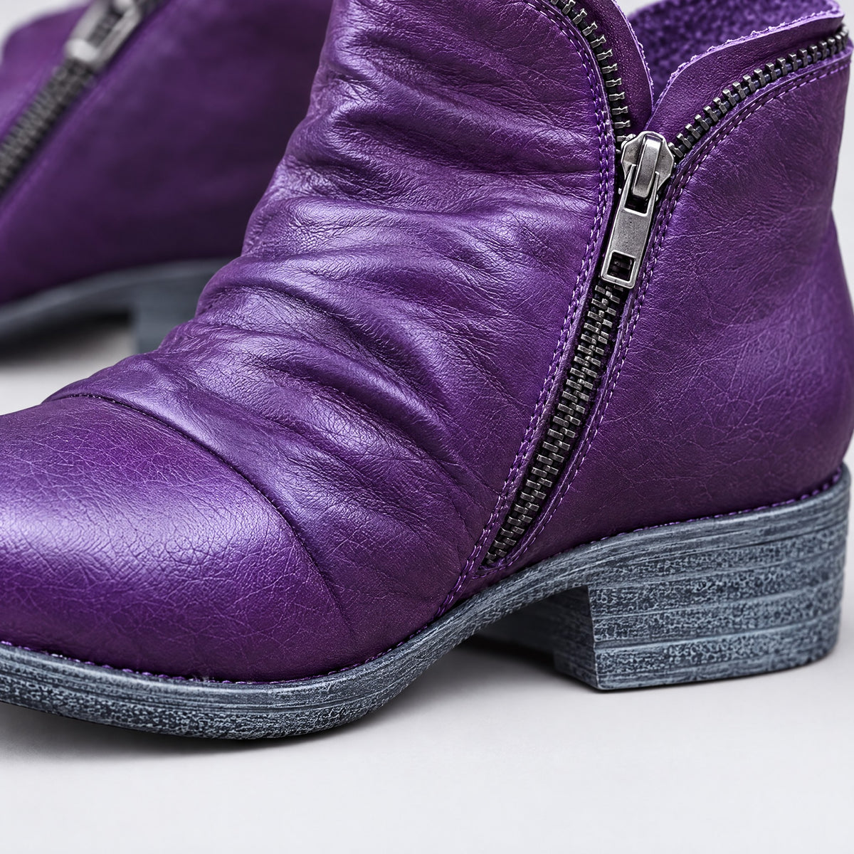Henrietta | Gel Sole Balanced Heel Boots – DETAIL
